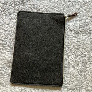 Clutch purse. Felt grey wool/material, great for Fall and Winter